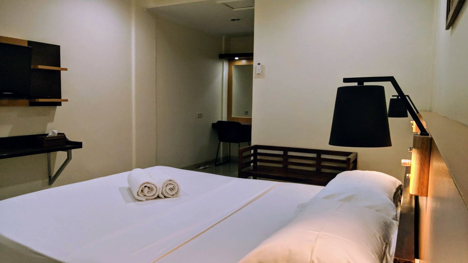 Deluxe room at Puri Pangeran Hotel Yogyakarta